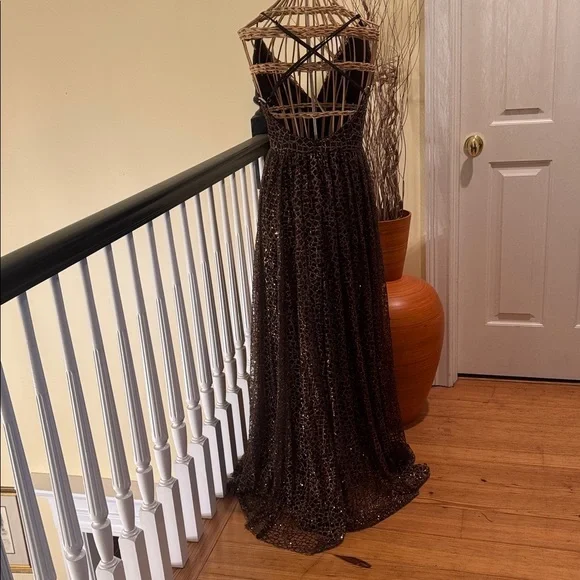 Showpo NWT a lady Godiva Bronze cocktail dress. Designed in Australia - Picture 5 of 8